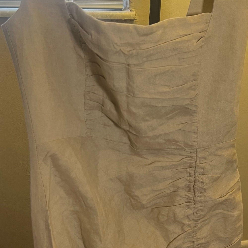 Beautiful dress by Rumer. - Picture 8 of 10